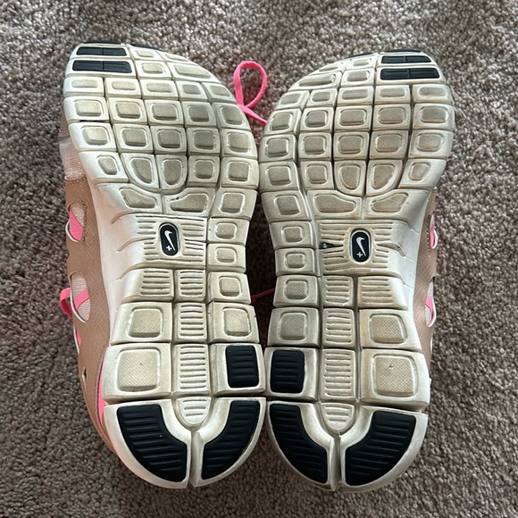 Nike Free Run 2 Athletic Shoes - Picture 6 of 9